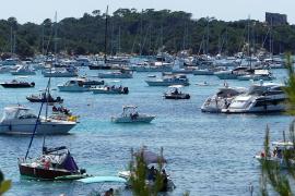 Mur de bateaux à Porquerolles. © François Victor