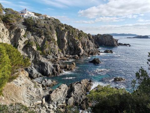 Sentier du littoral en direction du Port Auguier