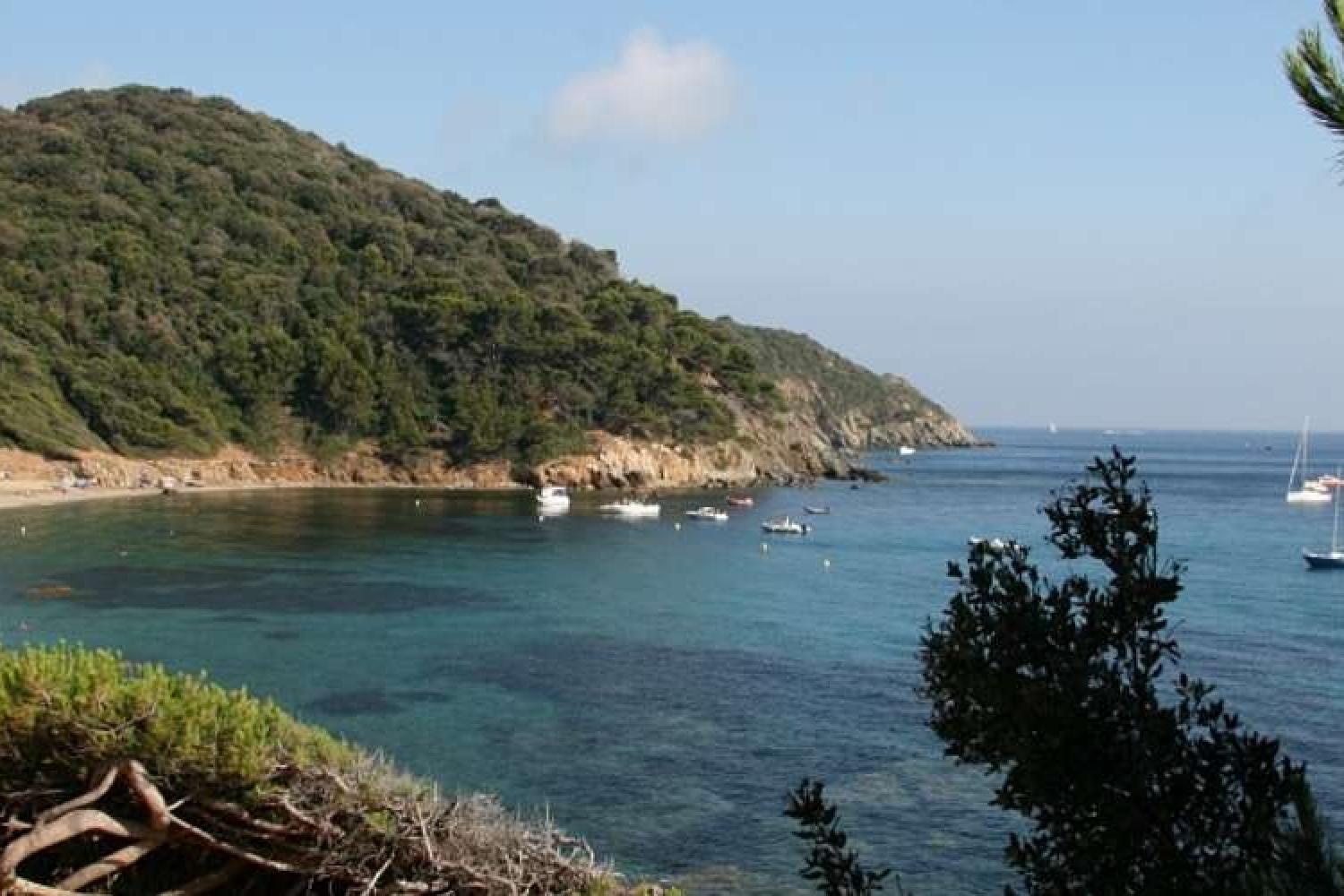 plage-de-brouis_format_1280x500.jpg