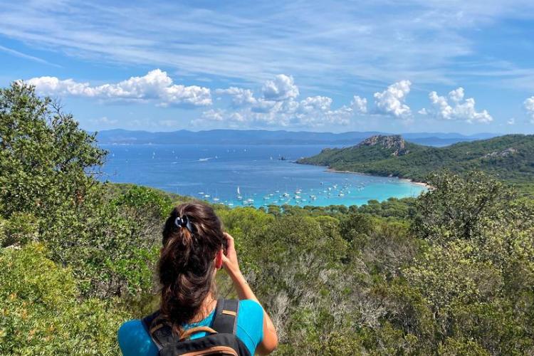 Vue sur la plade de Notre Dame et le Cap des Mèdes - Visite à Porquerolles